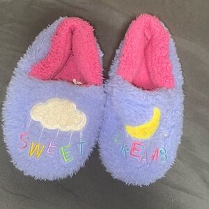 😴SWEET DREAMS Fuzzy slippers😴